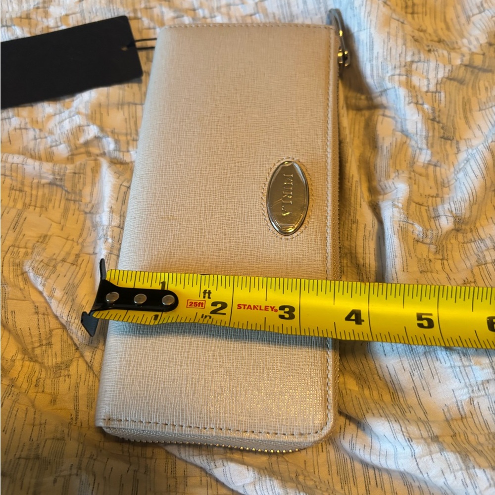 NWT Furla Beige Women's Wallet - Picture 9 of 12